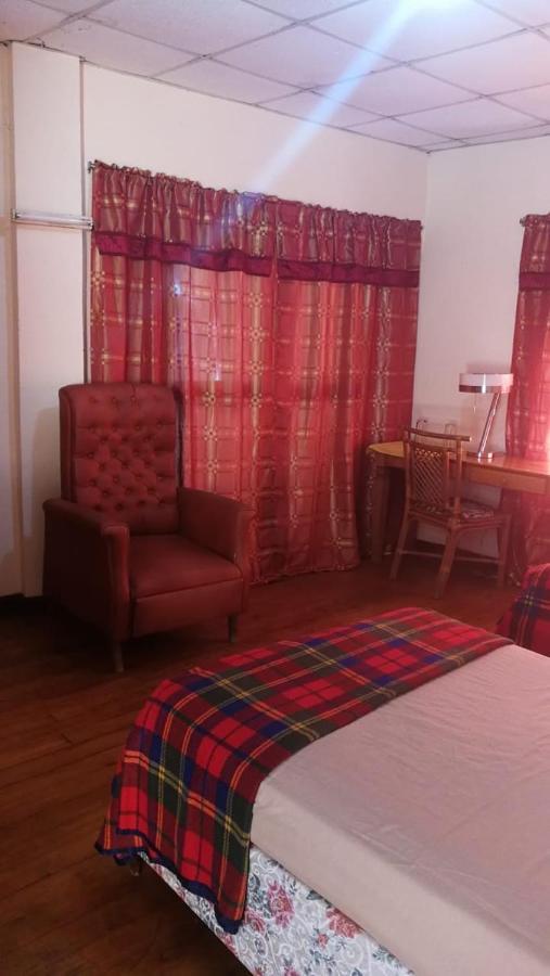 ホテルCarnetta'S House Maraval エクステリア 写真